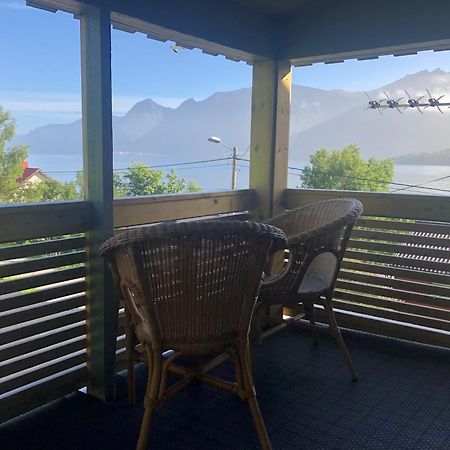 Segla Guesthouse - With View Of Fjord Fjordgard Bagian luar foto